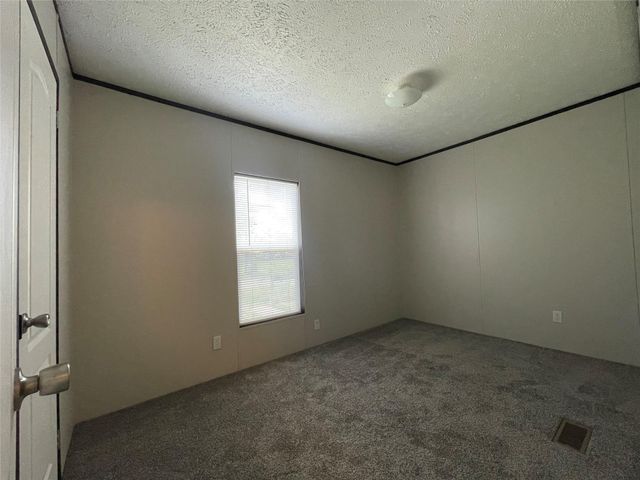 412 Avenue E, Stowell, TX 77661