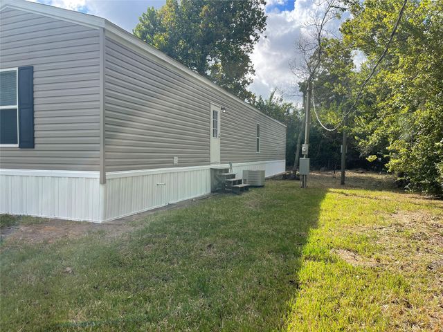 412 Avenue E, Stowell, TX 77661