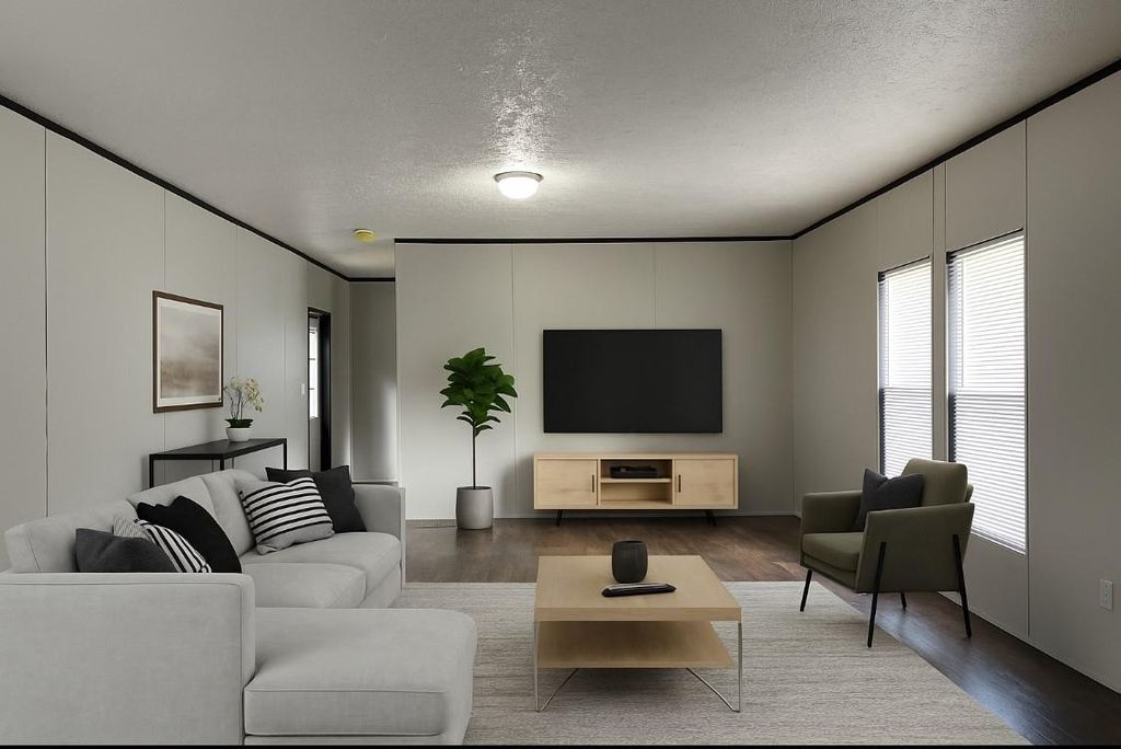 412 Avenue E, Stowell, TX 77661