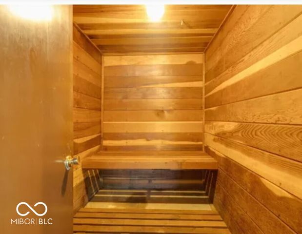 825 Parkview Drive, Rushville, IN 46173