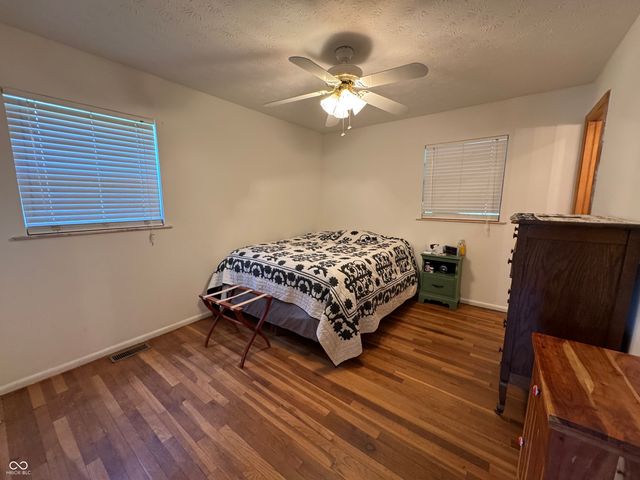 825 Parkview Drive, Rushville, IN 46173