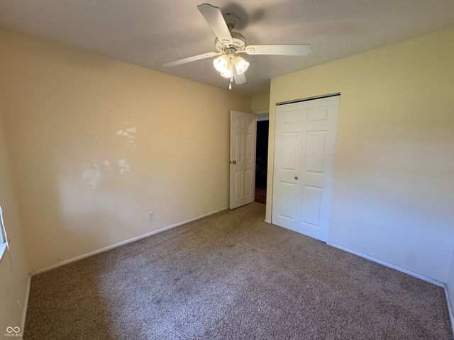 825 Parkview Drive, Rushville, IN 46173