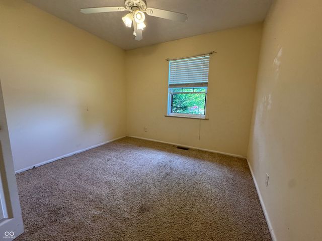 825 Parkview Drive, Rushville, IN 46173