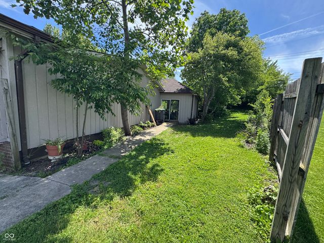 825 Parkview Drive, Rushville, IN 46173