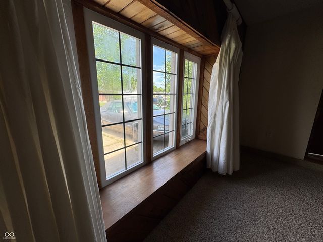 825 Parkview Drive, Rushville, IN 46173