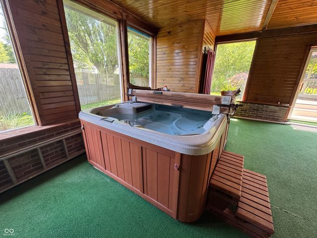 825 Parkview Drive, Rushville, IN 46173