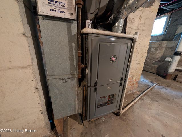 3322 W Kentucky St, Louisville, KY 40211