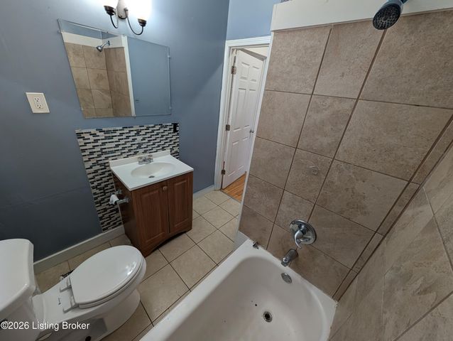 3322 W Kentucky St, Louisville, KY 40211