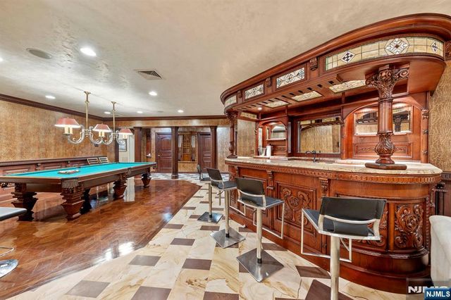 78 Roberts Road, Englewood Cliffs, NJ 07632