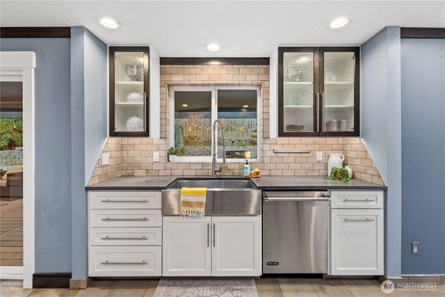 8702 63rd Avenue E, Puyallup, WA 98371
