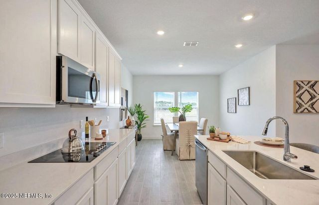 3017 NEW MOON Circle, Green Cove Springs, FL 32043