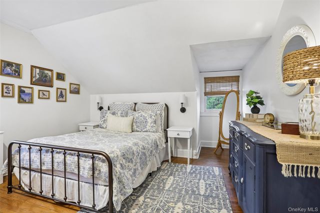75 Chestnut Avenue, Pelham, NY 10803