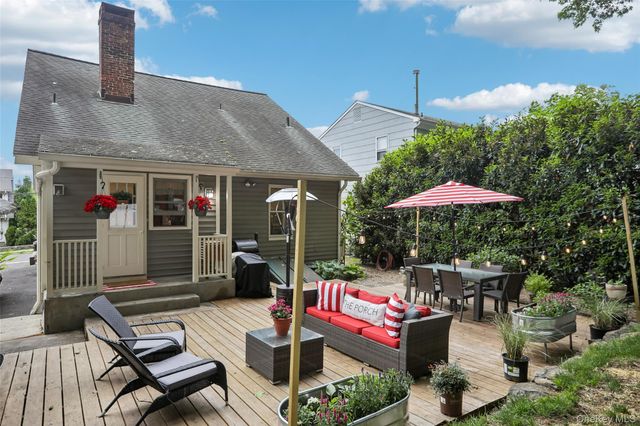75 Chestnut Avenue, Pelham, NY 10803
