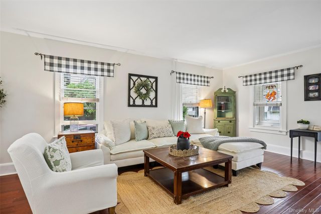 75 Chestnut Avenue, Pelham, NY 10803