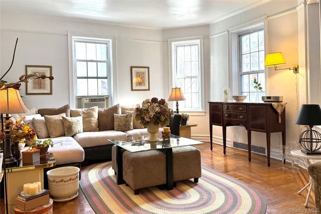 7915 35th Avenue 1E, Jackson Heights, NY 11372