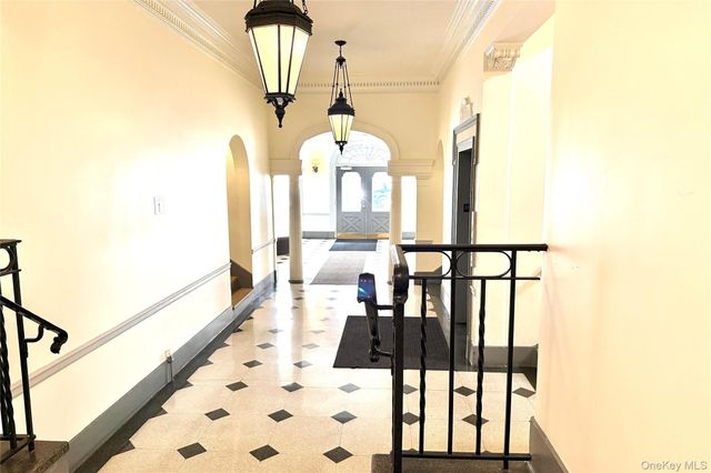 7915 35th Avenue 1E, Jackson Heights, NY 11372