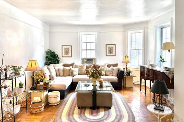 7915 35th Avenue 1E, Jackson Heights, NY 11372