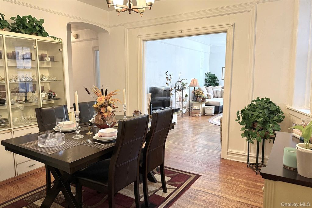 7915 35th Avenue 1E, Jackson Heights, NY 11372