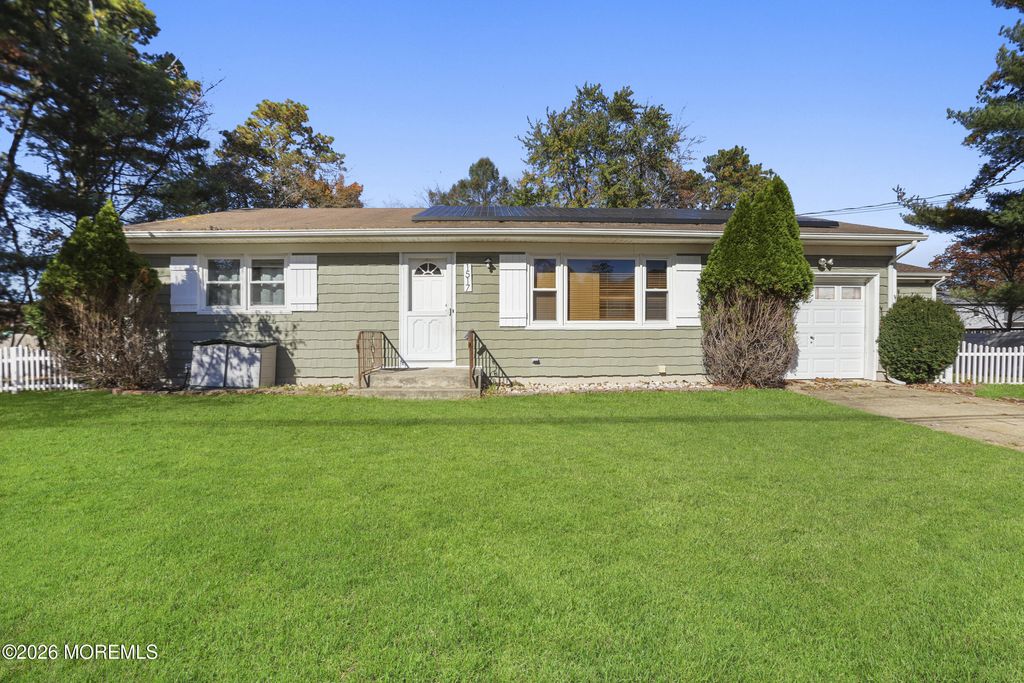1517 Seventh Avenue, Toms River, NJ 08757