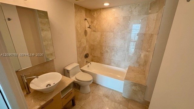 218 SE 14th St 1901, Miami, FL 33131