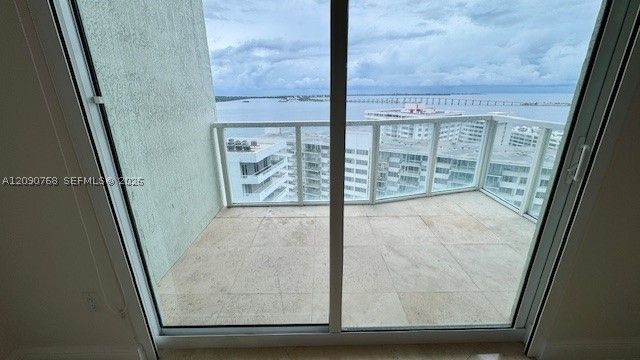 218 SE 14th St 1901, Miami, FL 33131