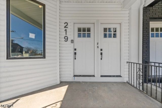 219 Clerk St, Jersey City, NJ 07305