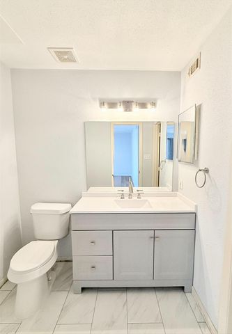 14555 Wunderlich Drive 2001, Houston, TX 77069