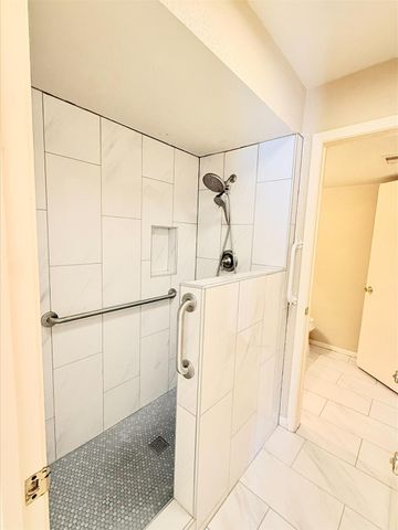 14555 Wunderlich Drive 2001, Houston, TX 77069