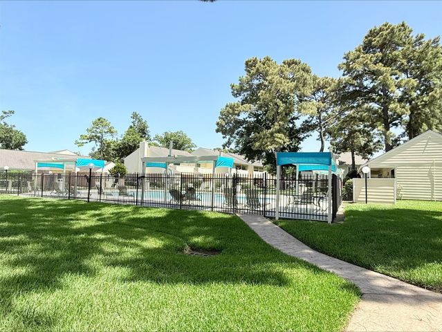 14555 Wunderlich Drive 2001, Houston, TX 77069