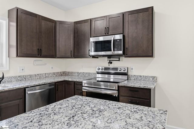 2134 Geer Highway, Travelers Rest, SC 29690