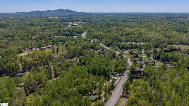 2134 Geer Highway, Travelers Rest, SC 29690