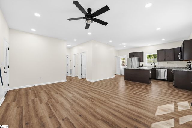 2134 Geer Highway, Travelers Rest, SC 29690