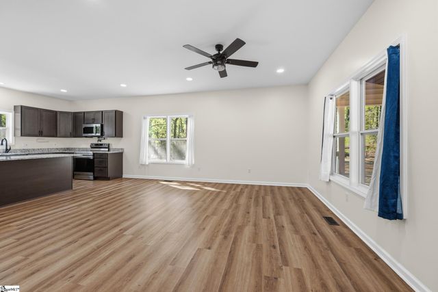 2134 Geer Highway, Travelers Rest, SC 29690