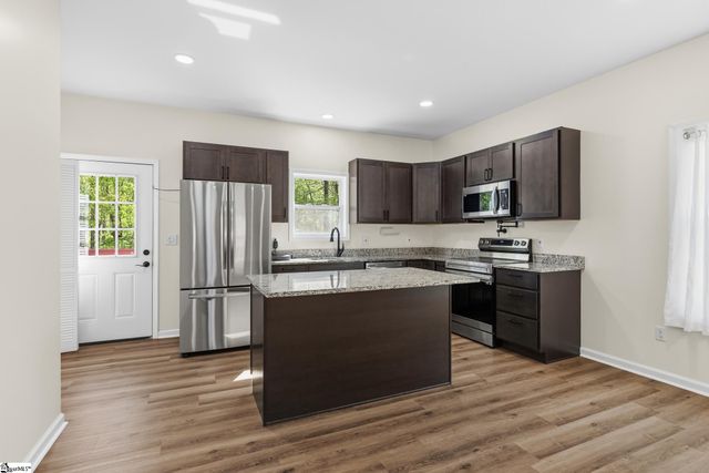 2134 Geer Highway, Travelers Rest, SC 29690