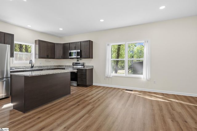 2134 Geer Highway, Travelers Rest, SC 29690