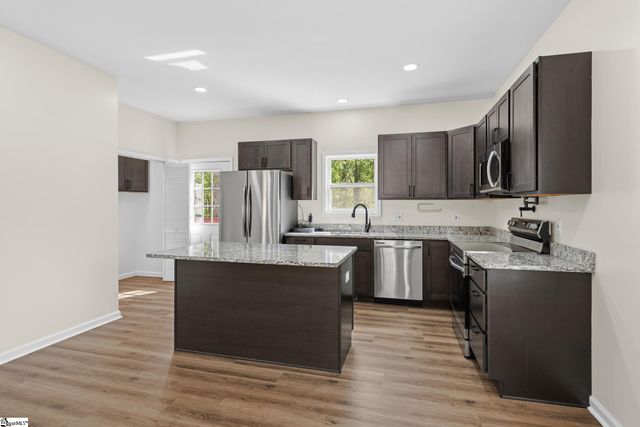 2134 Geer Highway, Travelers Rest, SC 29690