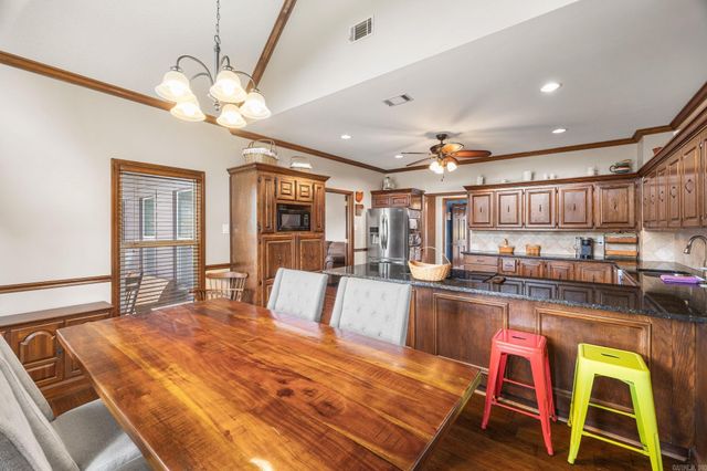 5 Breezewood Cove, Maumelle, AR 72113