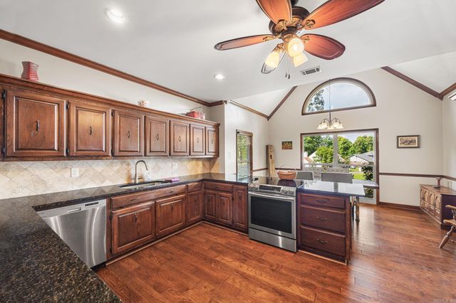 5 Breezewood Cove, Maumelle, AR 72113