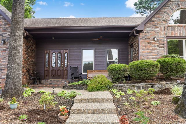 5 Breezewood Cove, Maumelle, AR 72113