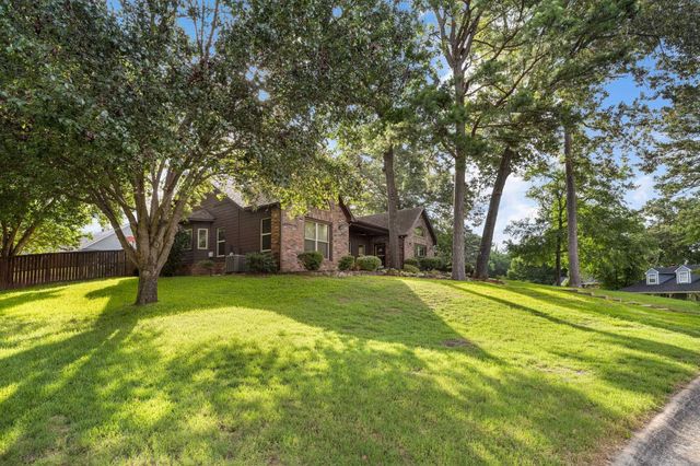 5 Breezewood Cove, Maumelle, AR 72113