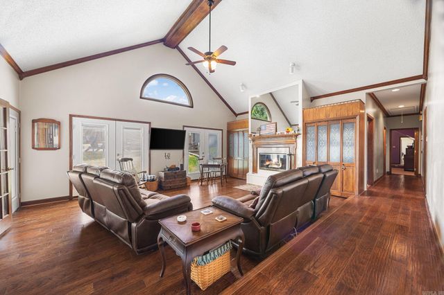 5 Breezewood Cove, Maumelle, AR 72113