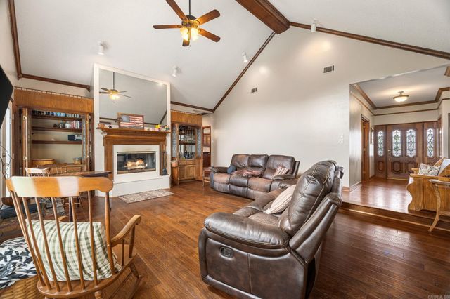 5 Breezewood Cove, Maumelle, AR 72113