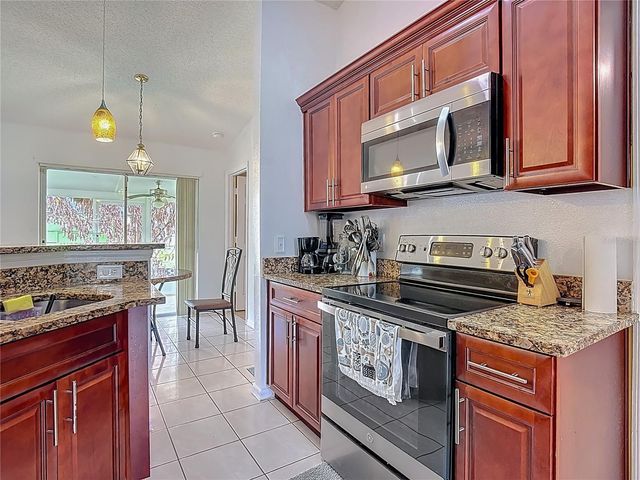 972 CAMBRIDGE COURT, Kissimmee, FL 34758