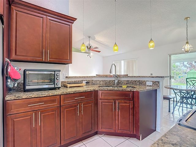 972 CAMBRIDGE COURT, Kissimmee, FL 34758