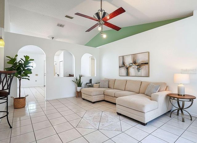 972 CAMBRIDGE COURT, Kissimmee, FL 34758