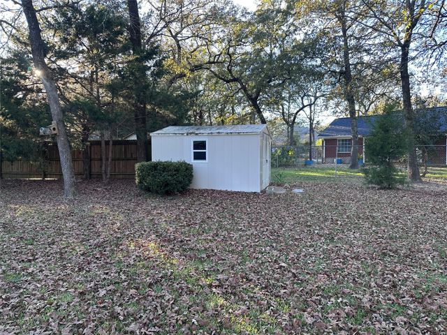 7315 Neches Street, Athens, TX 75752