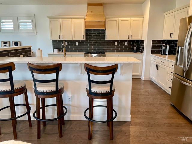 55 N Caracaras Way, Eagle, ID 83616