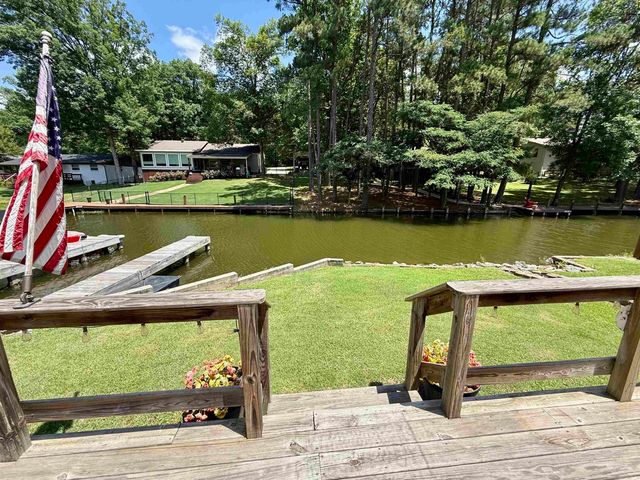 150 Shore Acres Drive, Hot Springs, AR 71913
