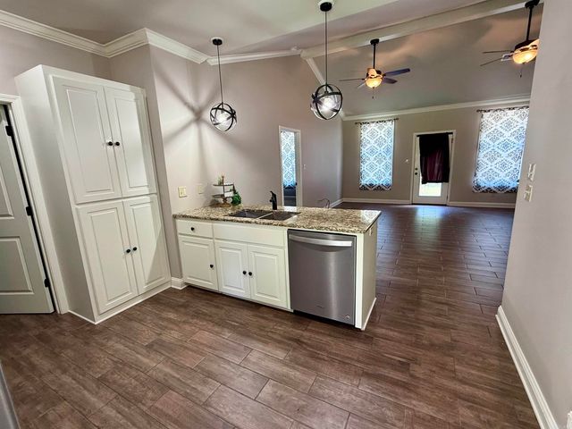150 Shore Acres Drive, Hot Springs, AR 71913
