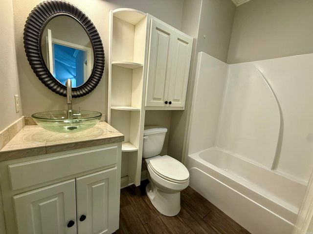 150 Shore Acres Drive, Hot Springs, AR 71913